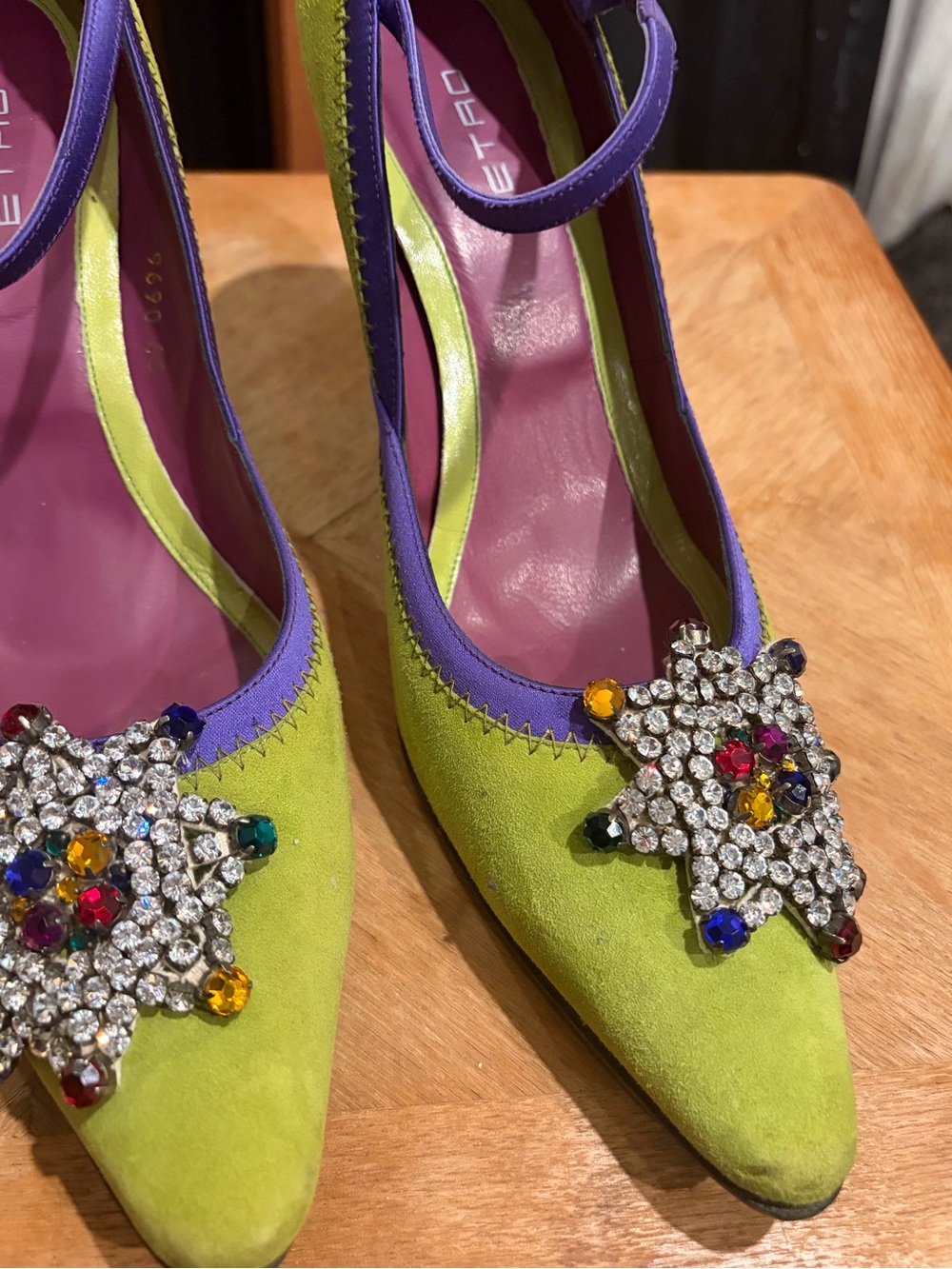 Etro Lime Green and Purple Suede Pointed Mary Jane Pumps with Jeweled Brooch - Picture 3 of 16